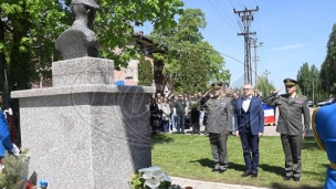 Venac na grob Tibora Cerne